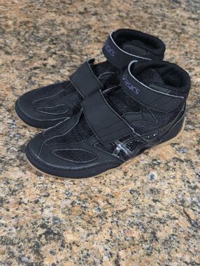 ASICS Black Kids' High-Top Velcro Wrestling Shoe Size 2Y